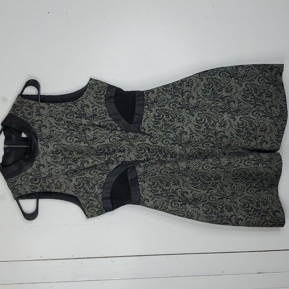 BCBGeneration Cocktail Dress Mesh Inserts High Neck Paisley Print Womens 6 - Picture 1 of 11